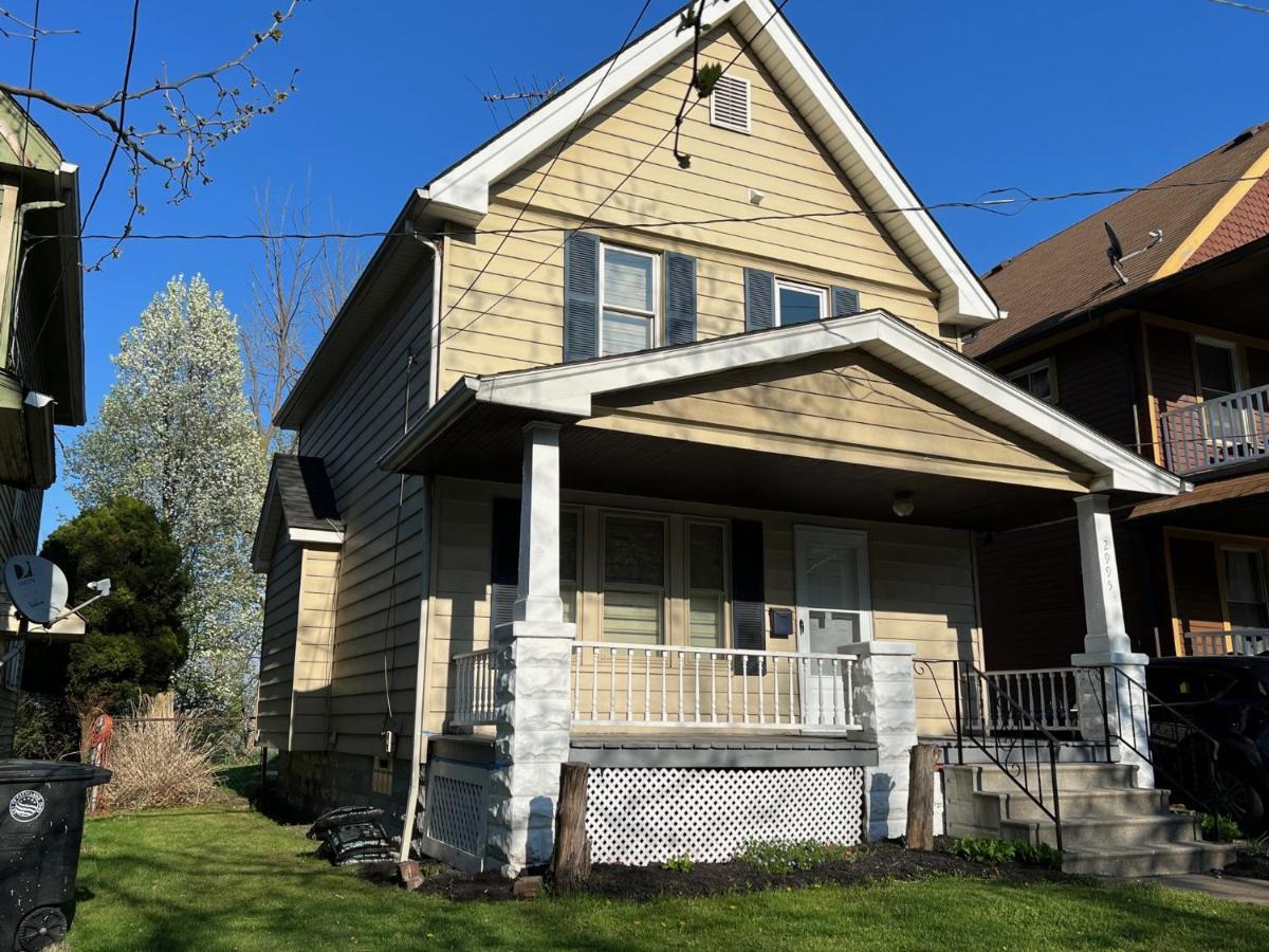 Trendy In Tremont, Cleveland Apartment Exterior photo